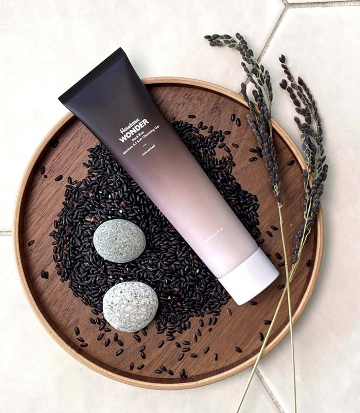 HaruHaru Wonder Black Rice Moisture 5.5 Soft Cleansing Gel - Imagen 3