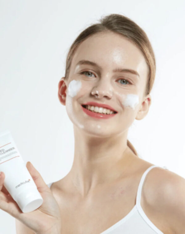 Medicube Red Foam Cleanser - Imagen 3